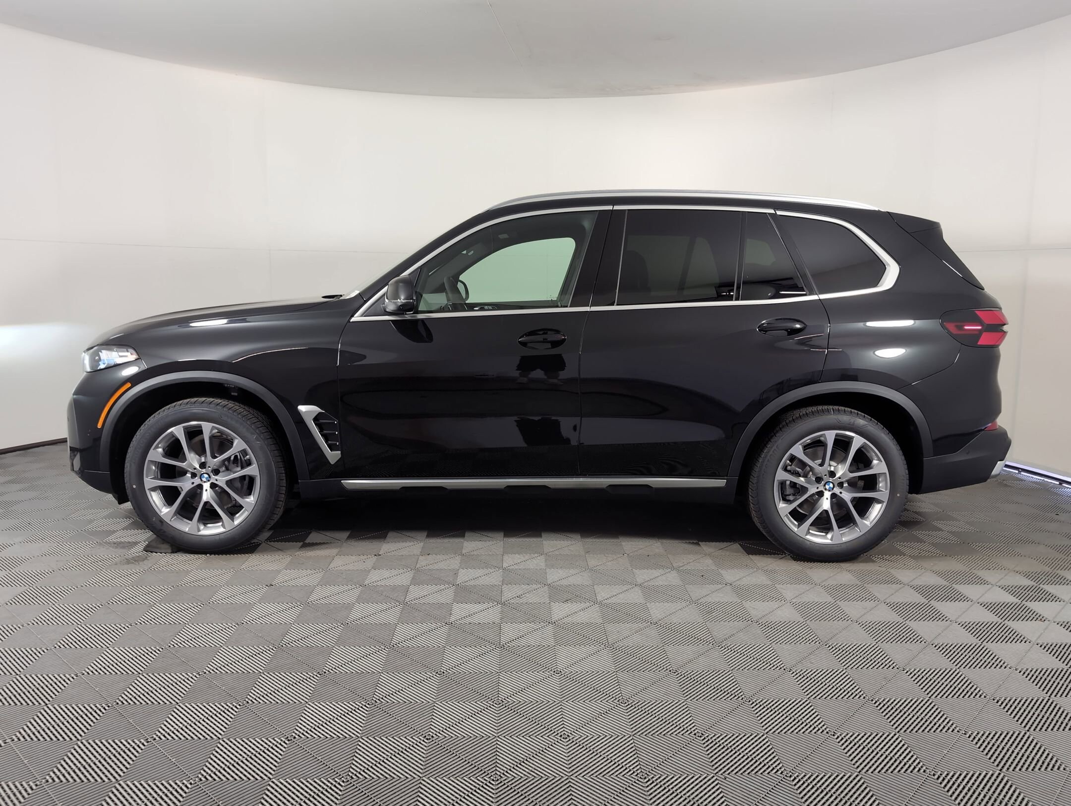 2026 Bmw X5 sDrive40i photo 2