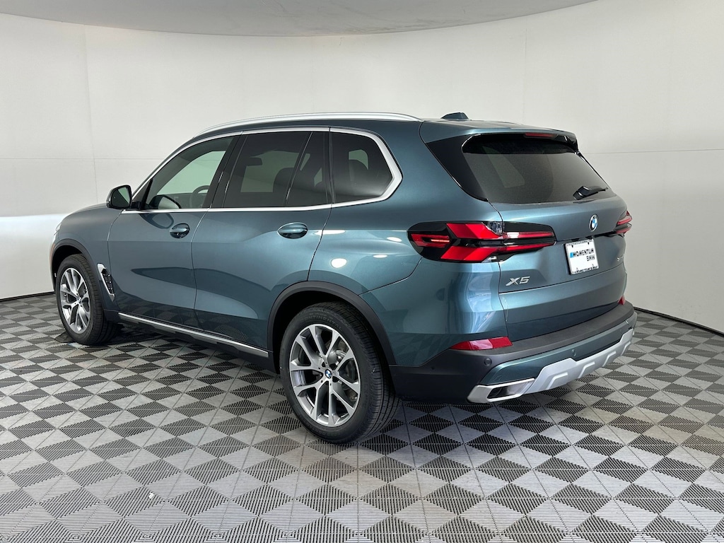 New 2026 BMW X5 sDrive40i SUV