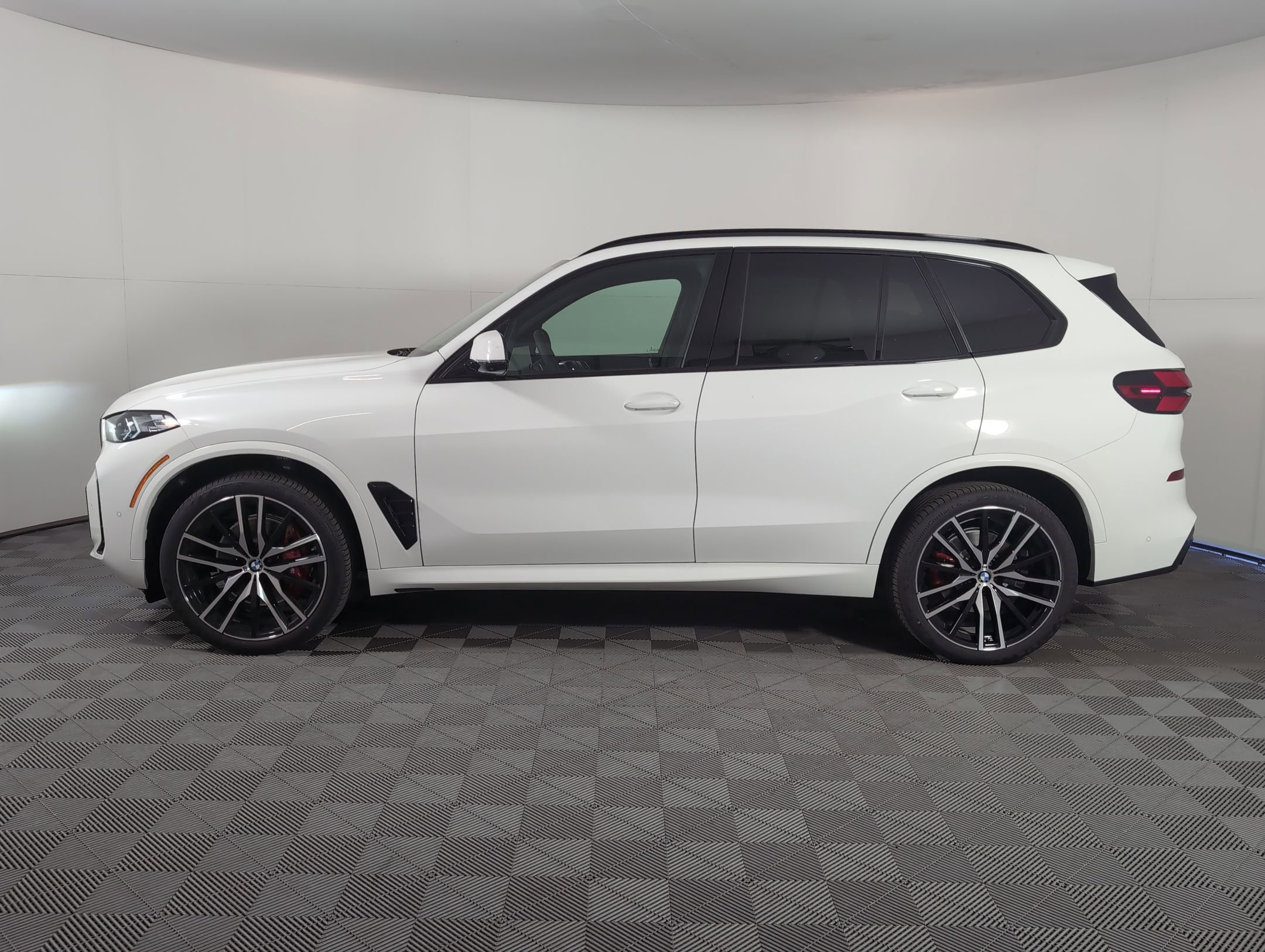 2026 Bmw X5 sDrive40i photo 2
