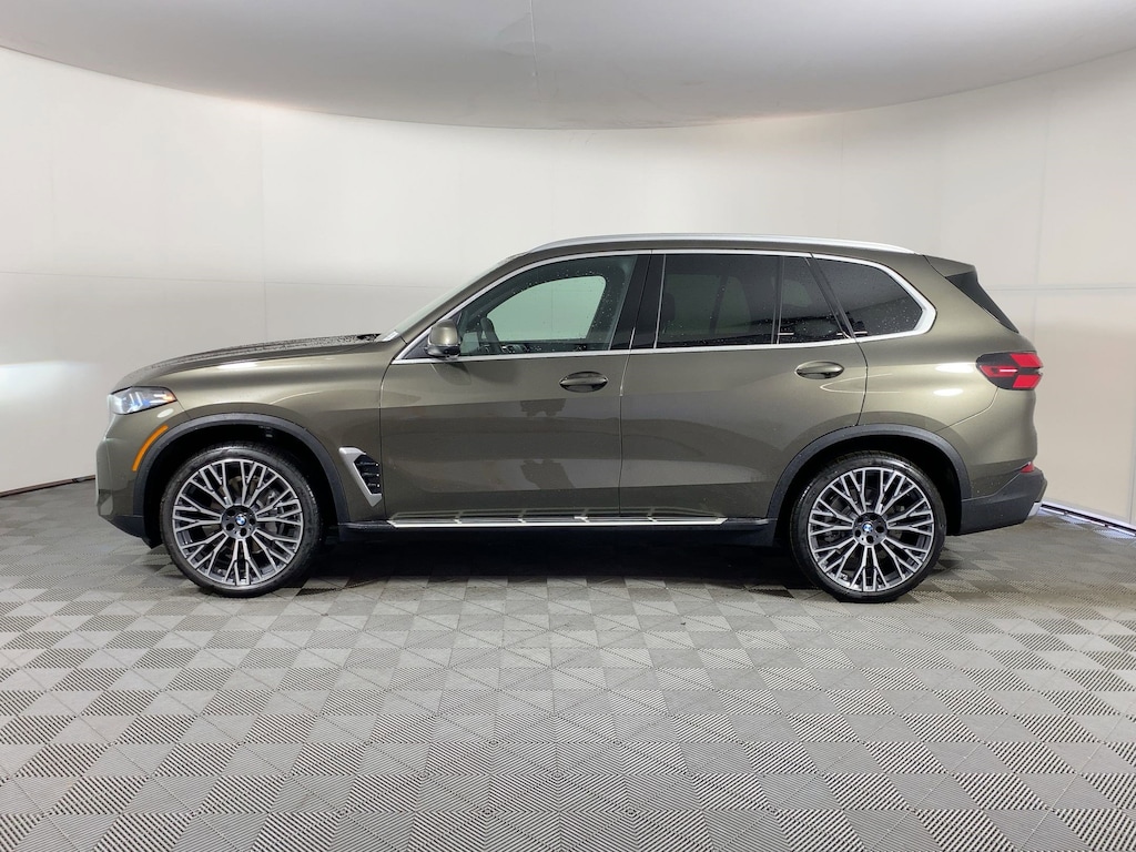 New 2026 BMW X5 sDrive40i SUV