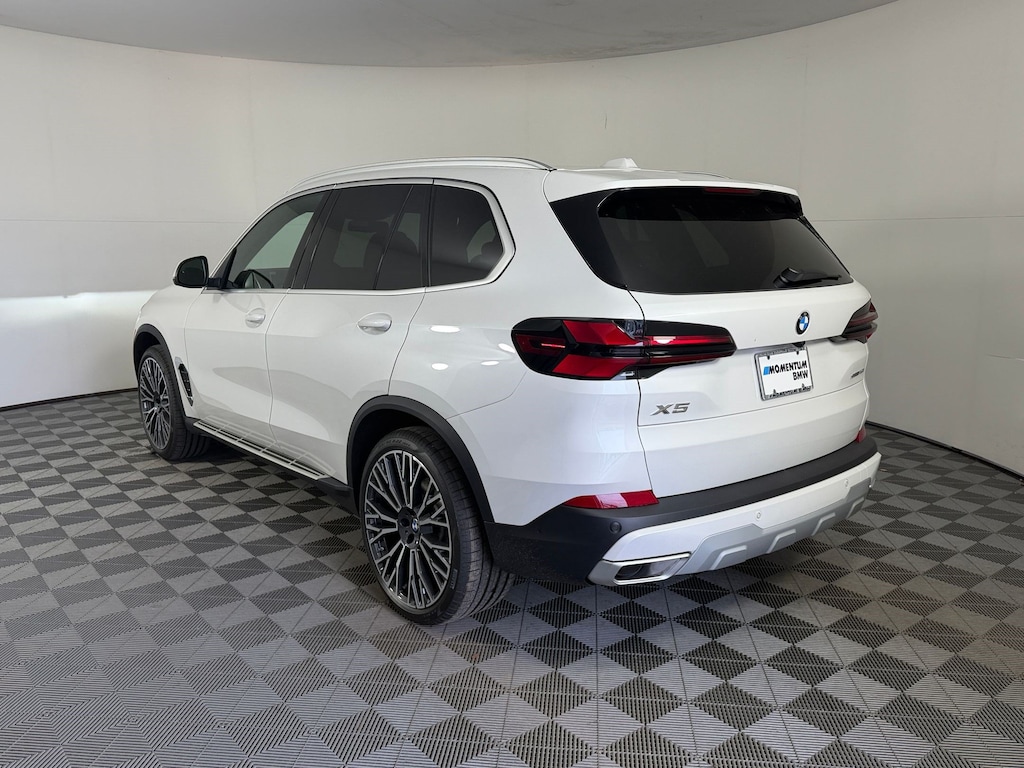 New 2026 BMW X5 sDrive40i SUV