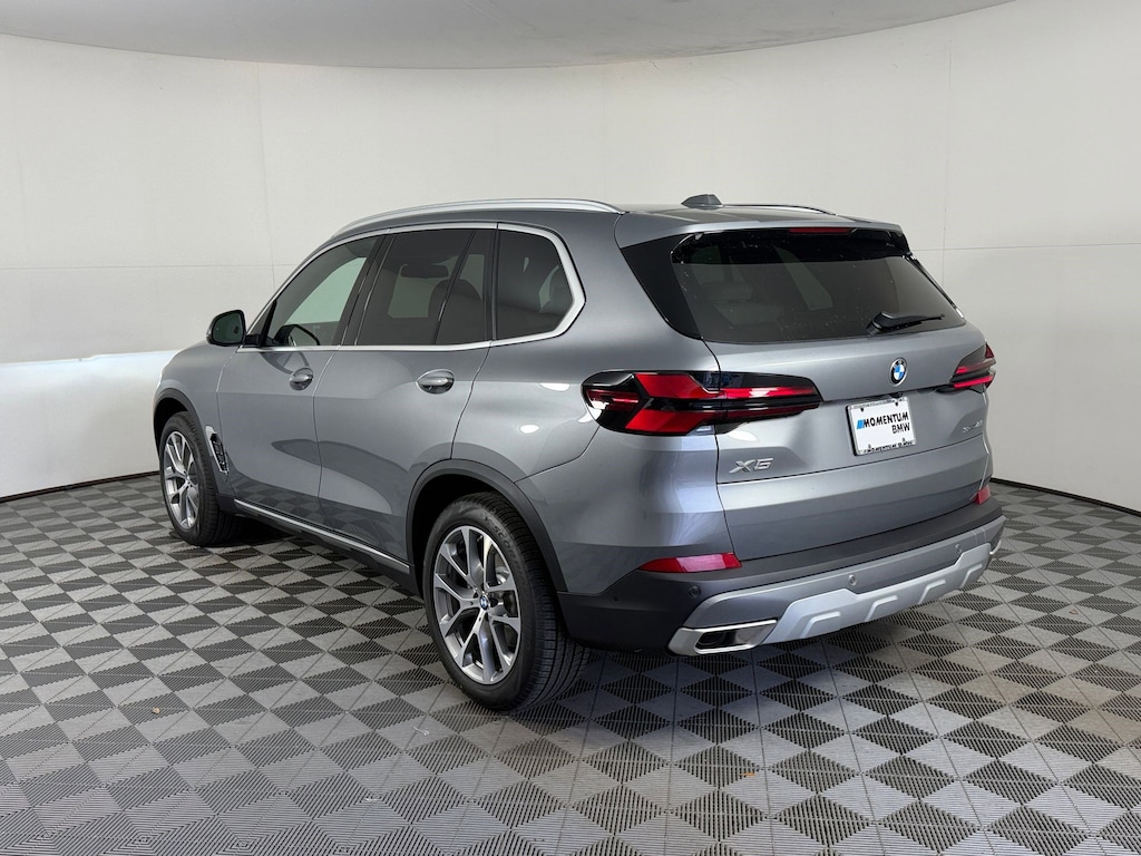 New 2026 BMW X5 sDrive40i SUV