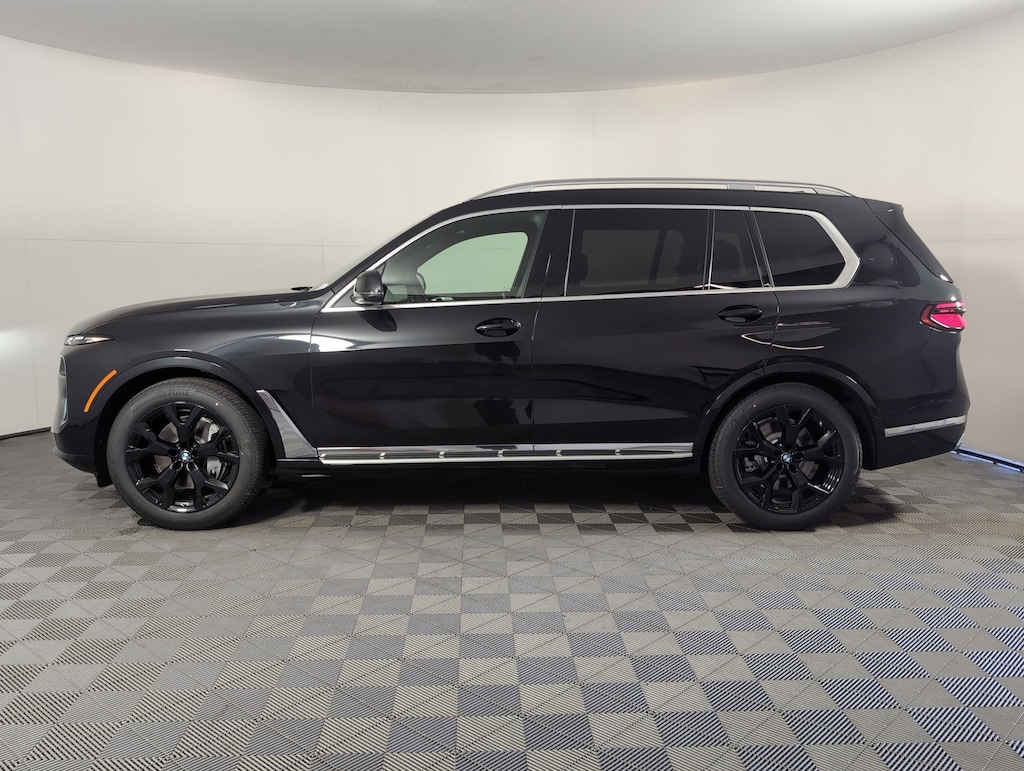 New 2026 BMW X7 xDrive40i SUV