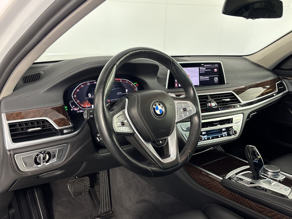 Used 2022 BMW 750i xDrive Sedan