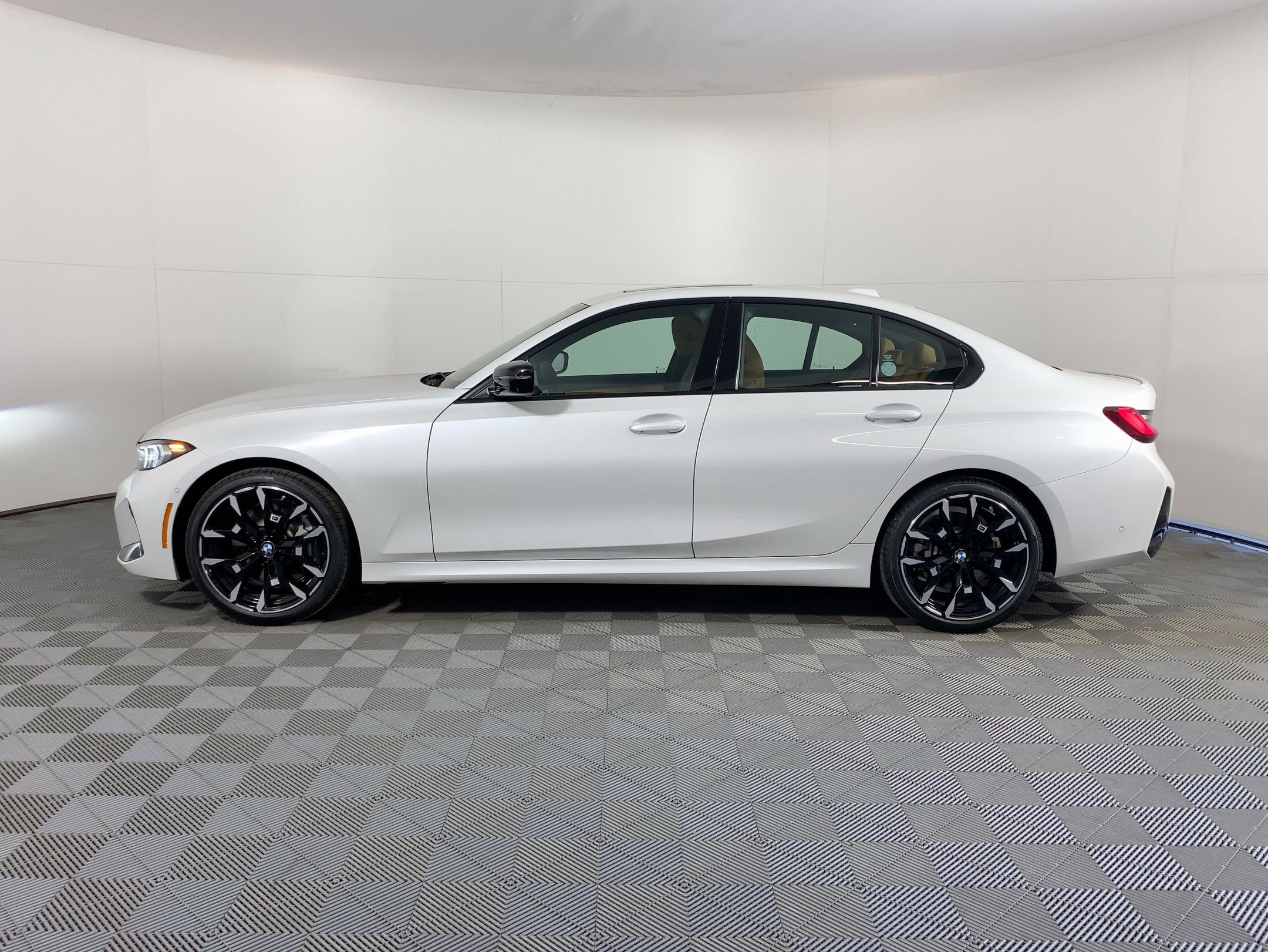 2026 Bmw 330i Sedan photo 2