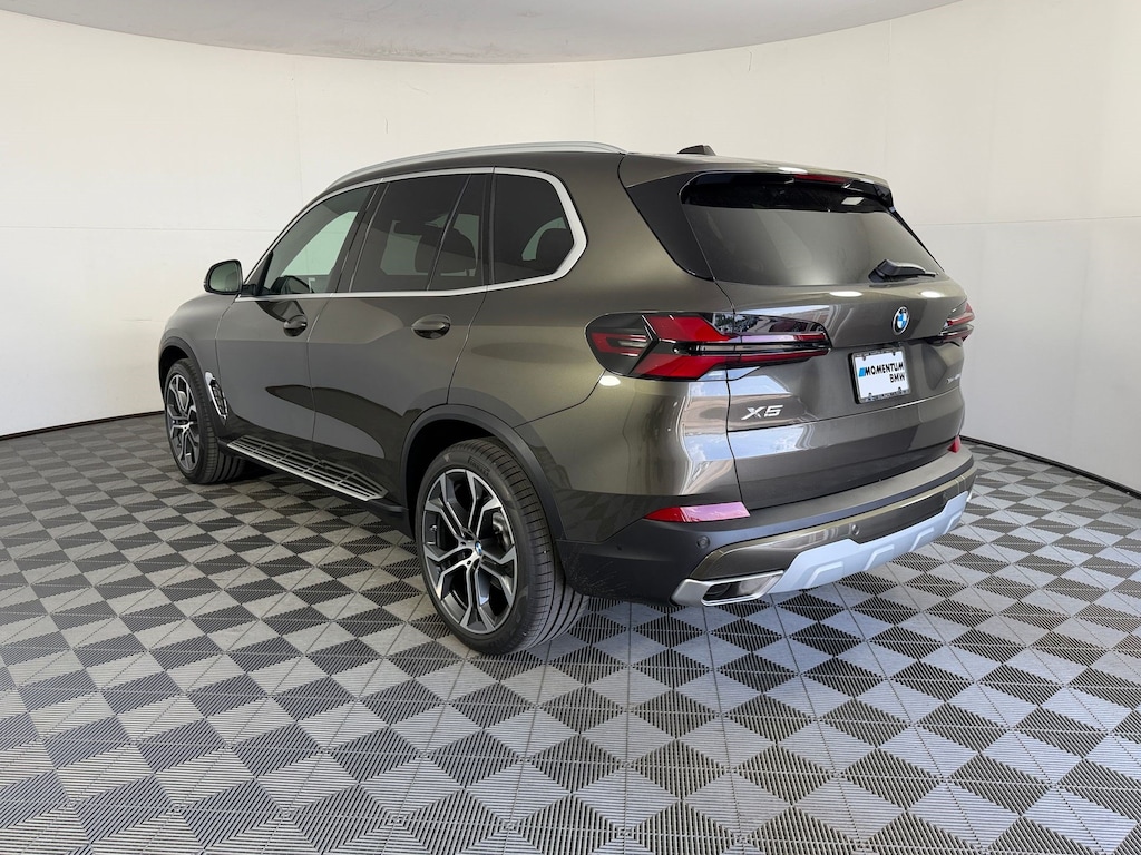New 2026 BMW X5 sDrive40i SUV