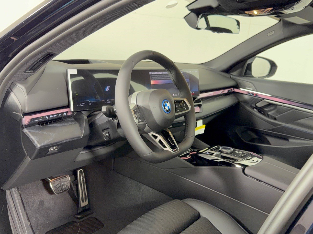 New 2027 BMW 550e xDrive Sedan