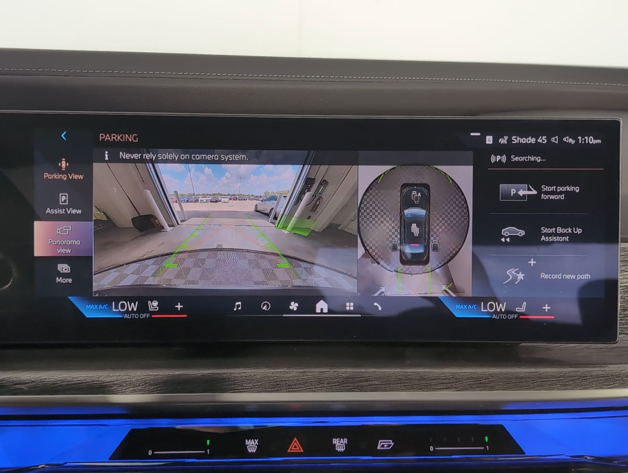 2025 BMW i7 50 - Photo 24