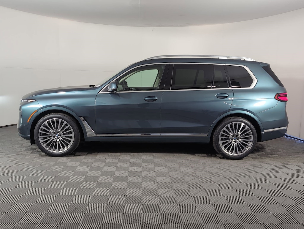 New 2026 BMW X7 xDrive40i SUV