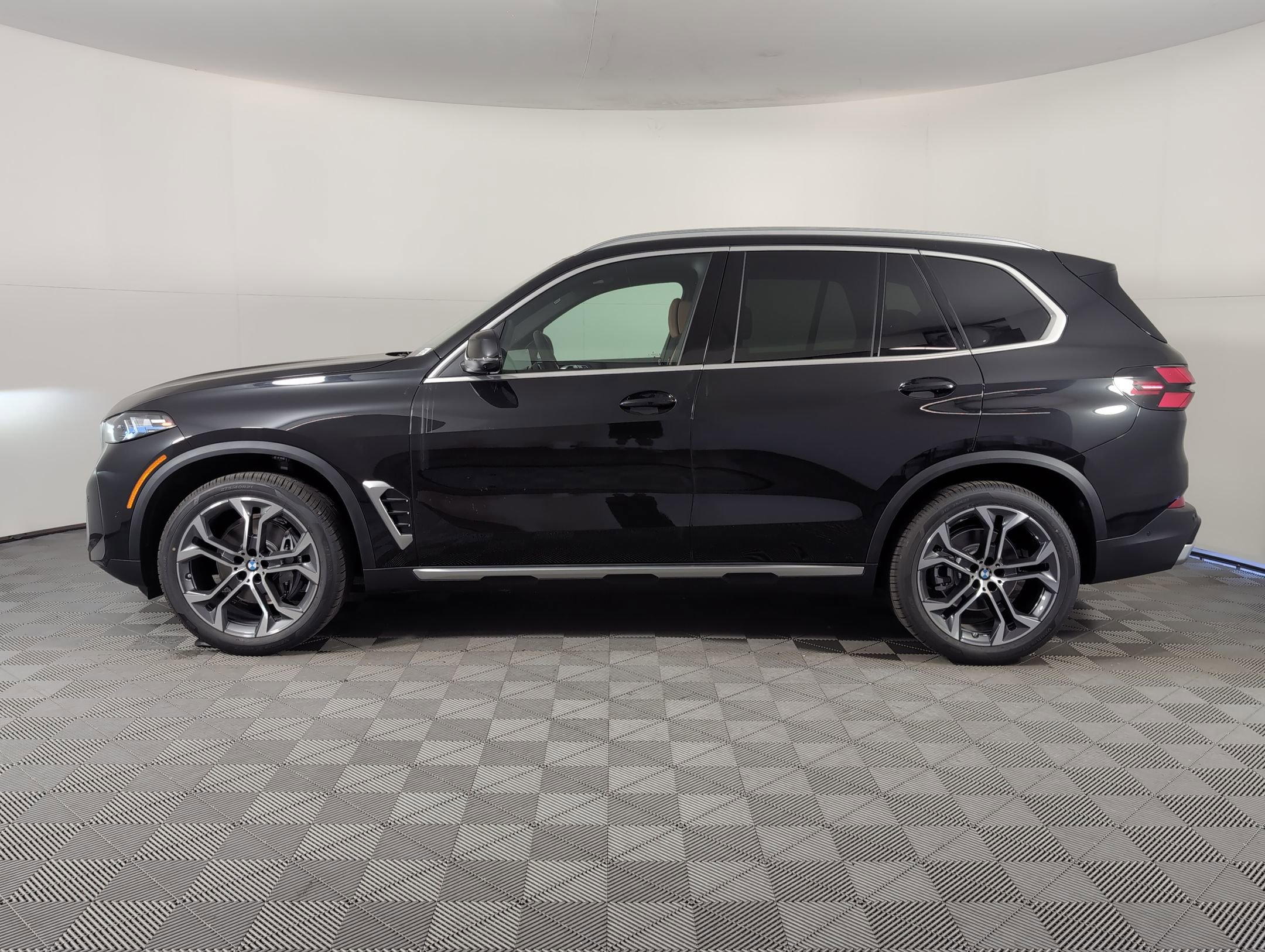 2026 Bmw X5 sDrive40i photo 2