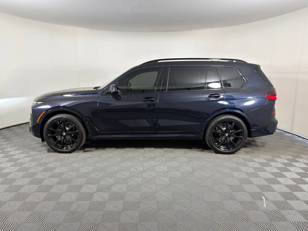 New 2026 BMW X7 xDrive40i SUV