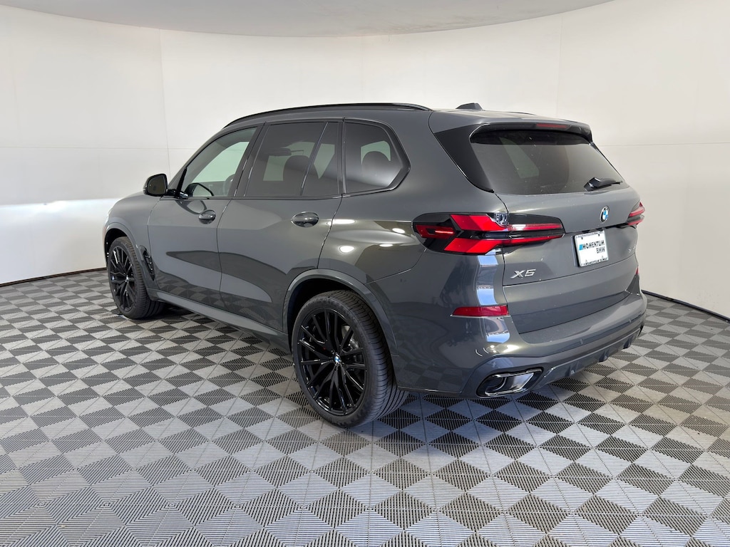 New 2026 BMW X5 sDrive40i SUV