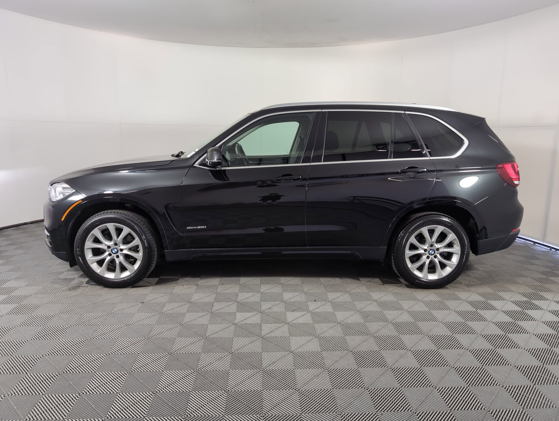 Used 2015 BMW X5 xDrive35i with VIN 5UXKR0C56F0K67348 for sale in Baytown, TX