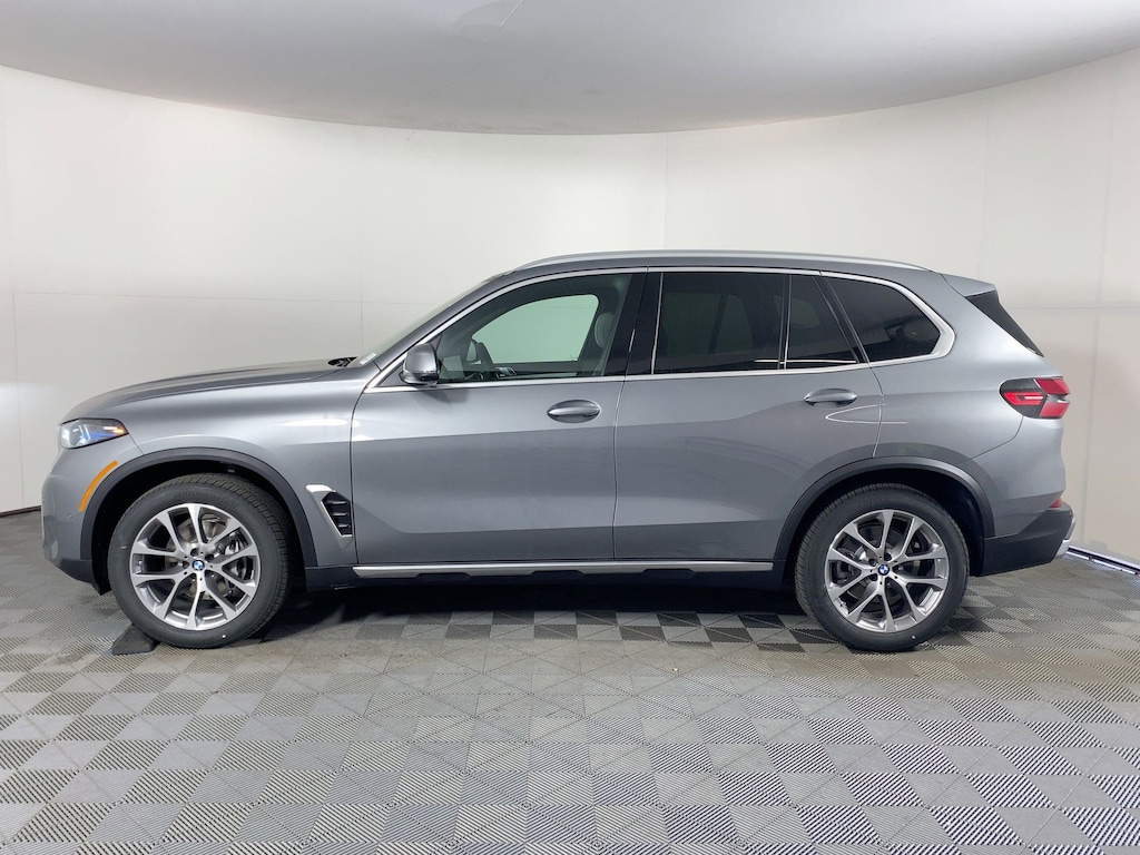 New 2026 BMW X5 sDrive40i SUV