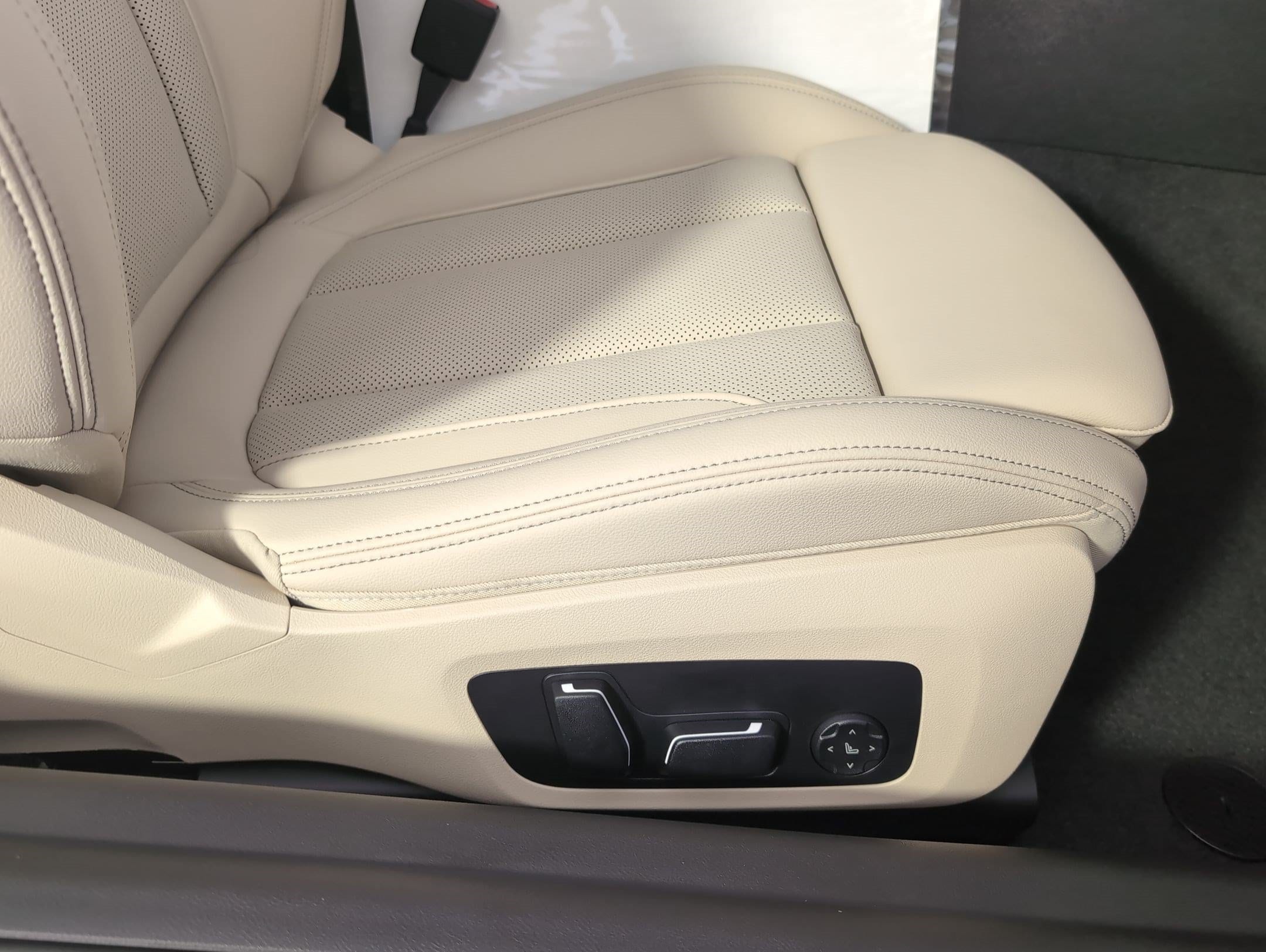 2026 BMW 2 Series 230i - Photo 32