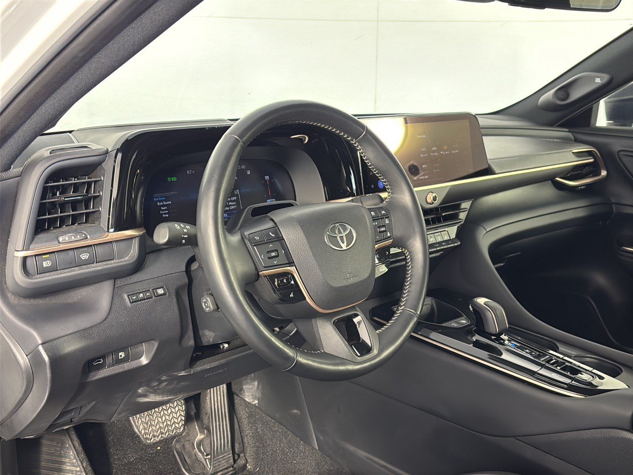 2025 Toyota Crown Platinum Sedan