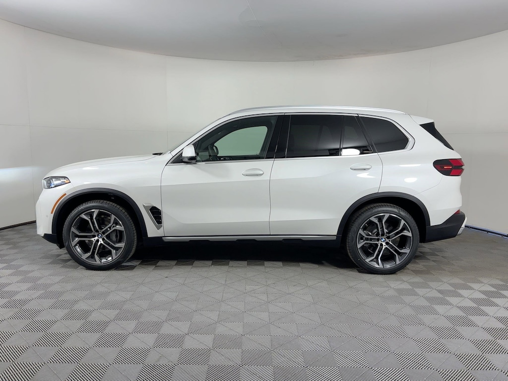 New 2026 BMW X5 sDrive40i SUV