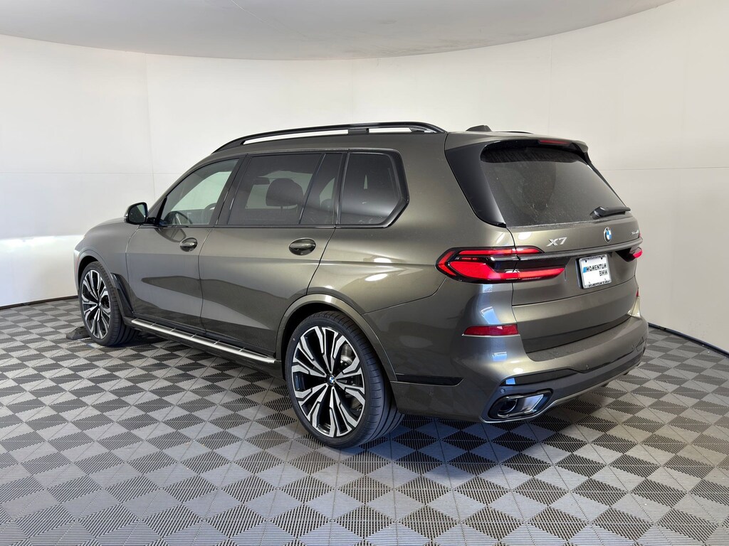New 2026 BMW X7 xDrive40i SUV