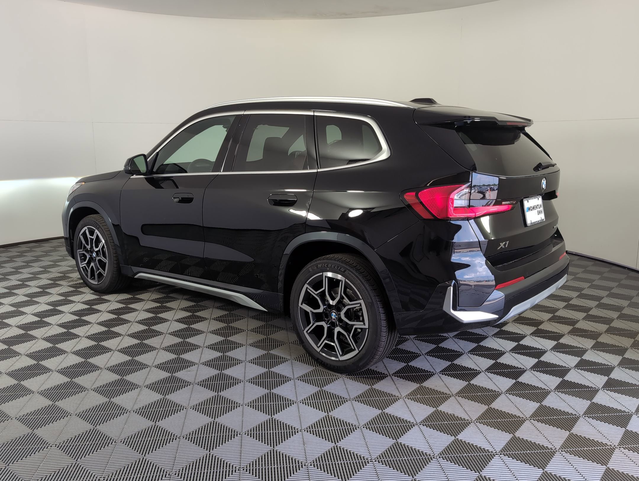 2026 Bmw X1 XDrive28i photo 2