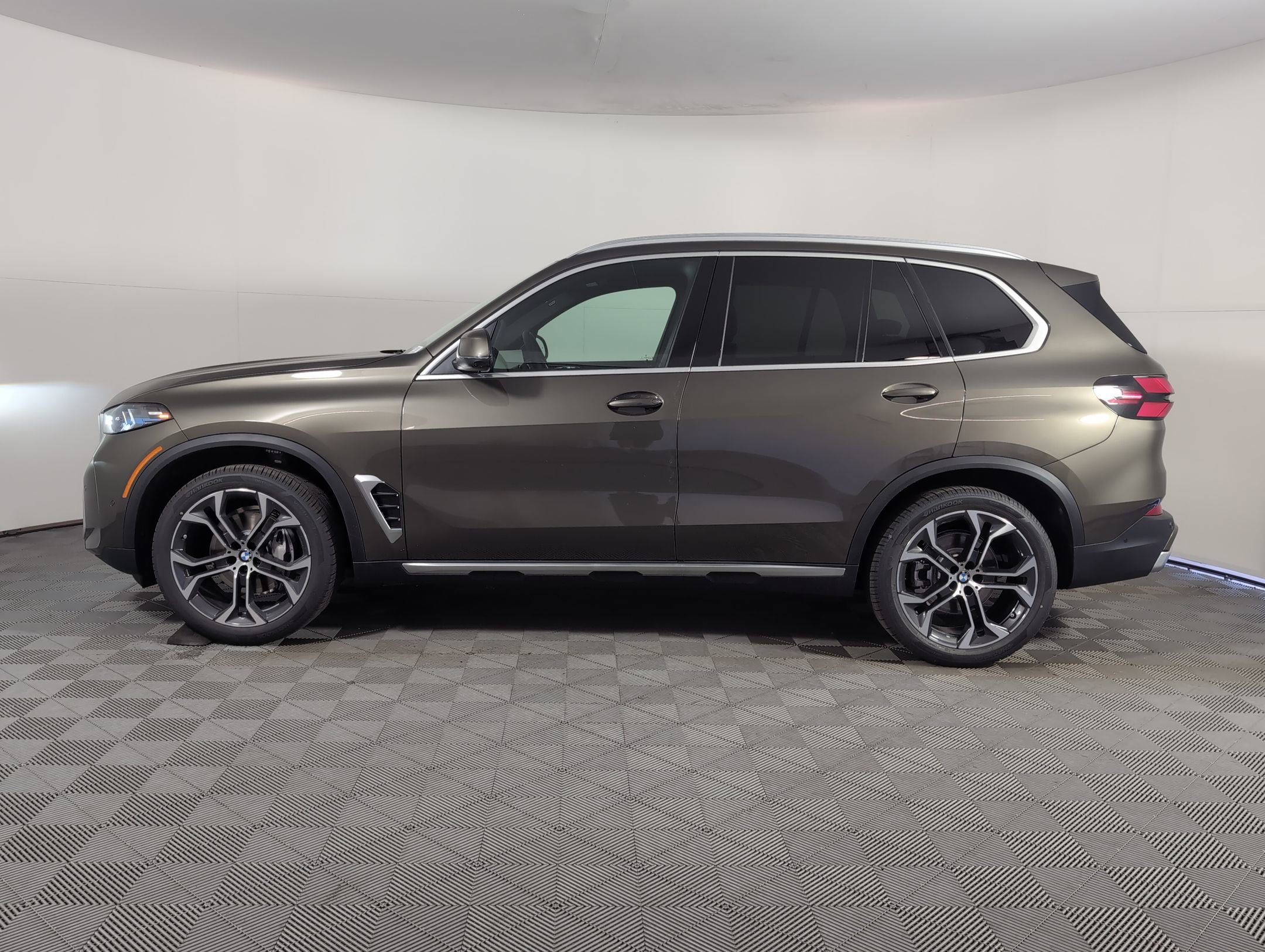 2026 Bmw X5 sDrive40i photo 2