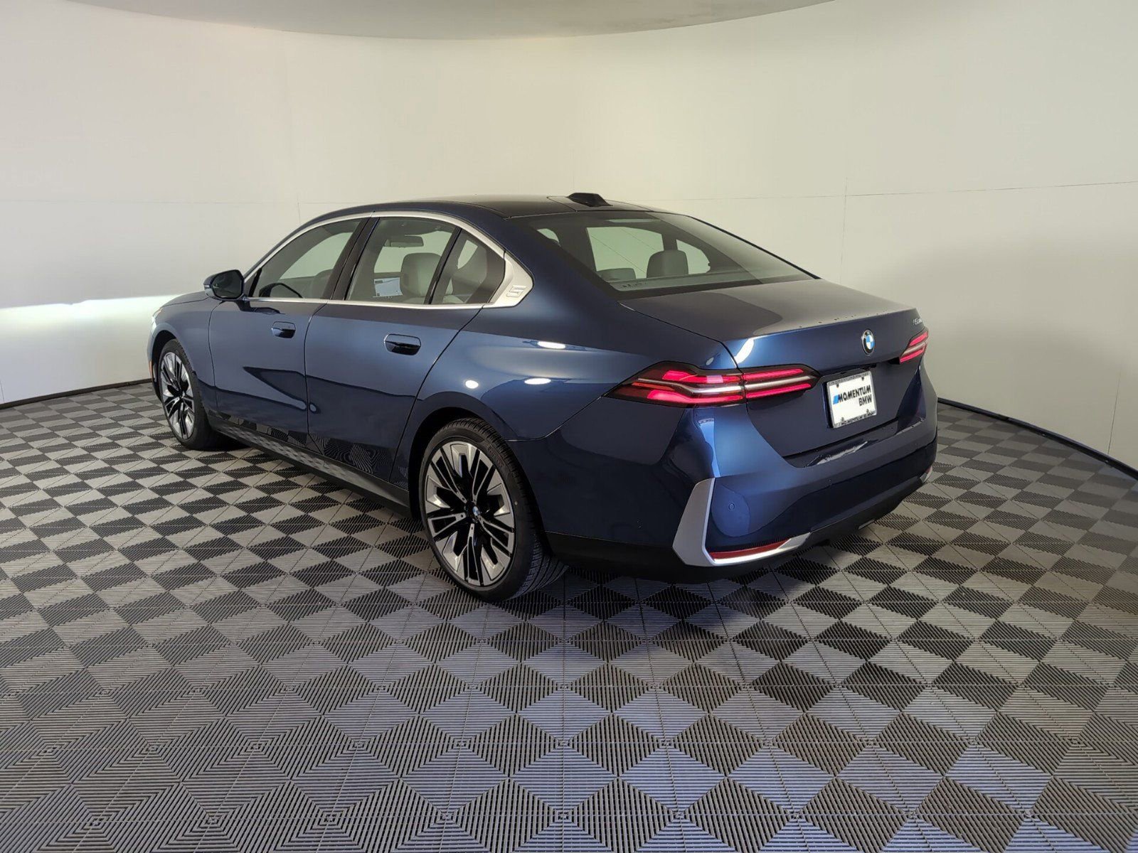 2025 Bmw 530i photo 3