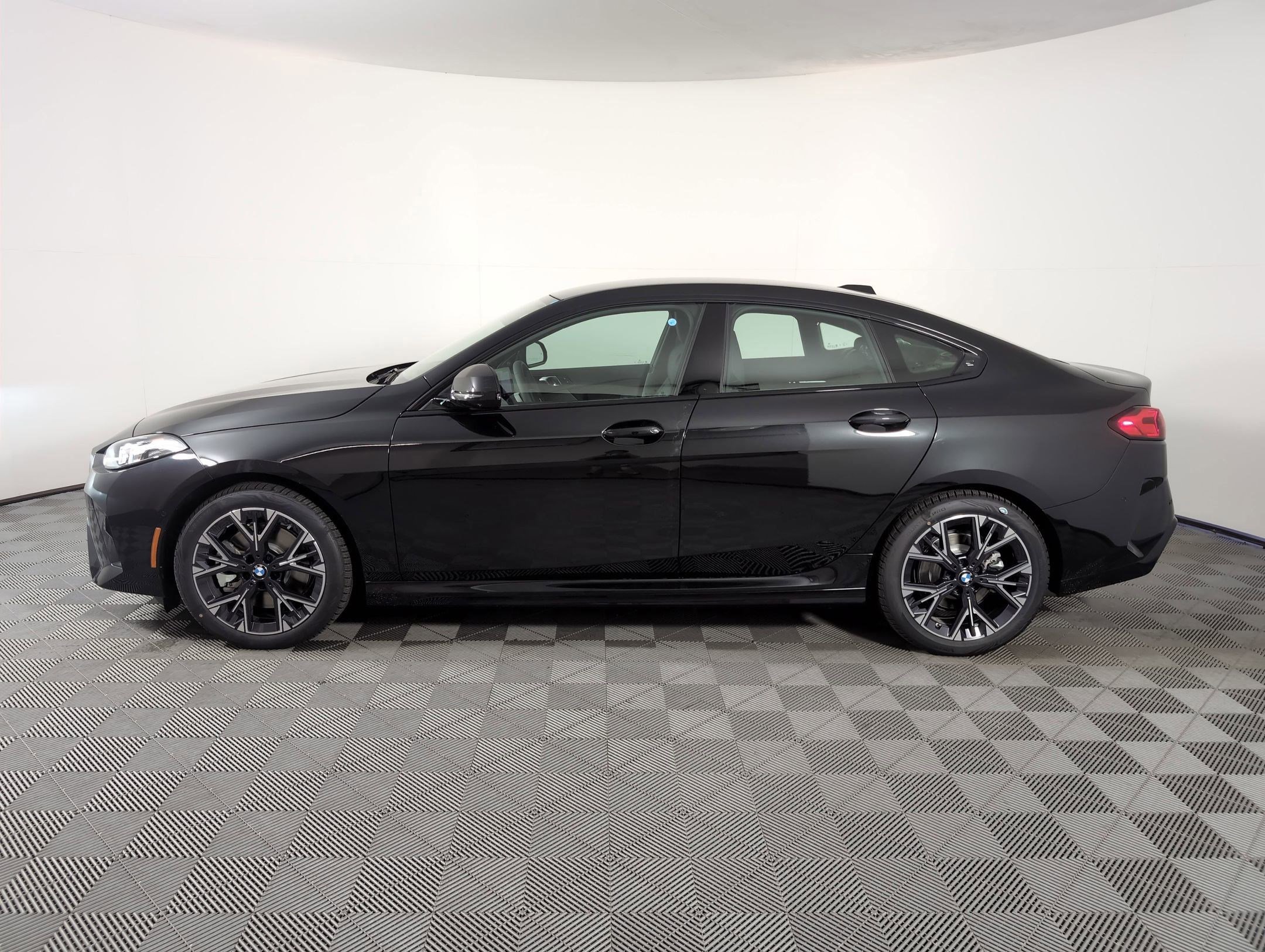 2025 Bmw 228i xDrive Gran Coupe photo 2