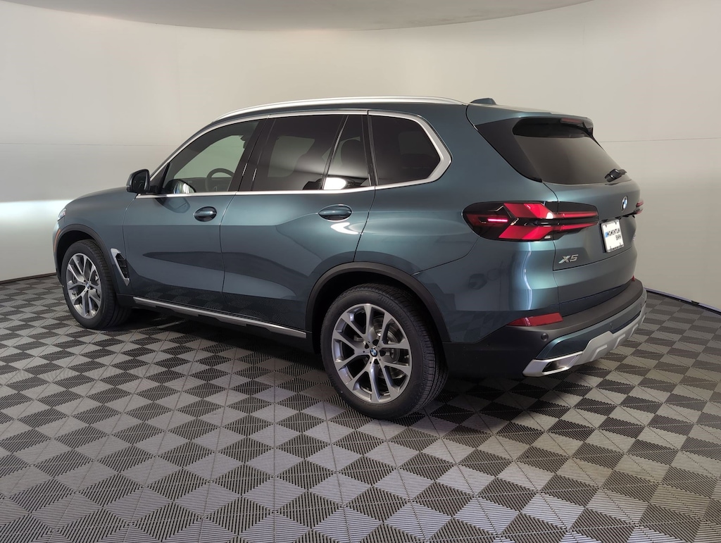 New 2026 BMW X5 sDrive40i SUV