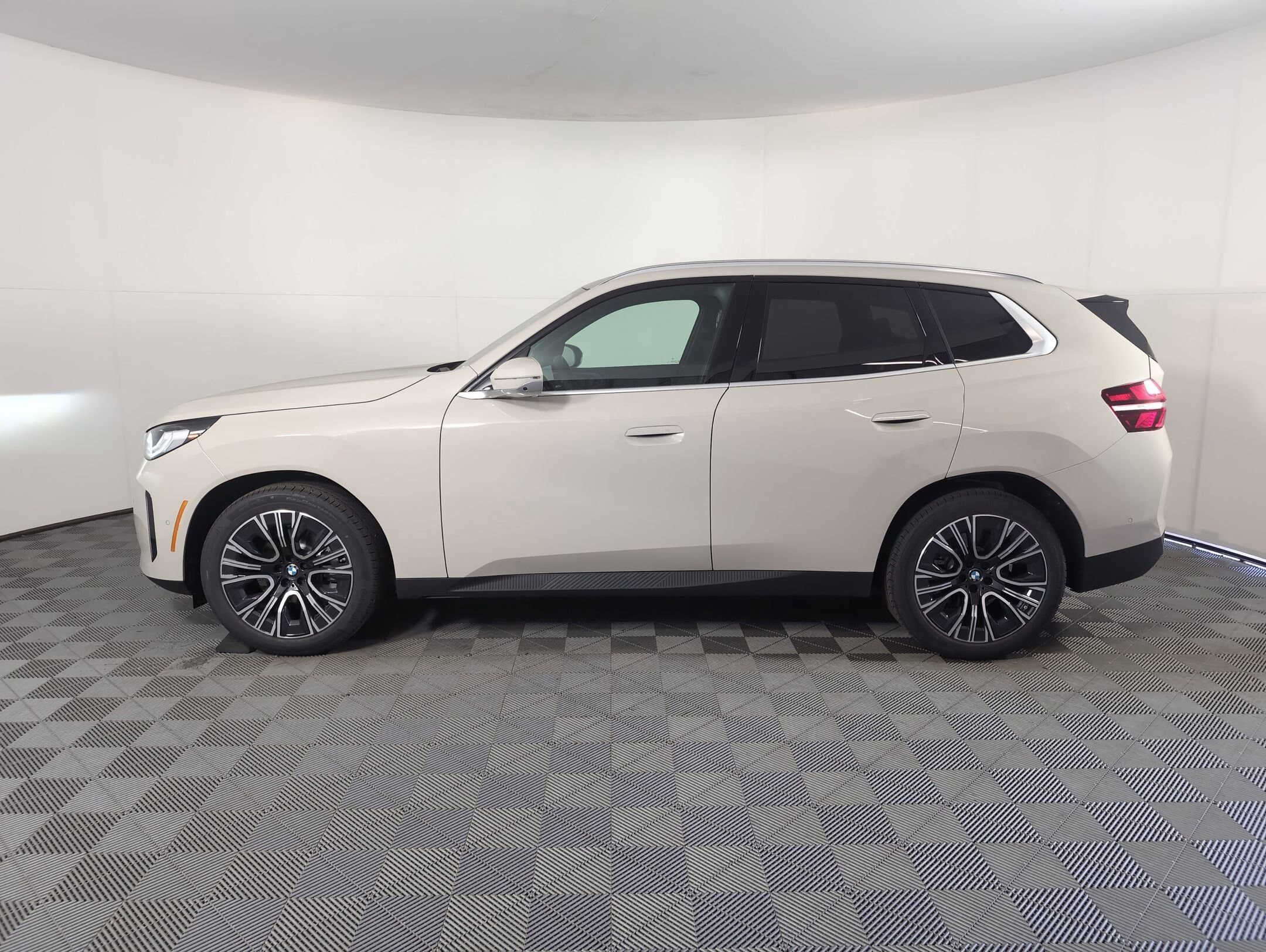 2025 Bmw X3 30x Drive photo 2
