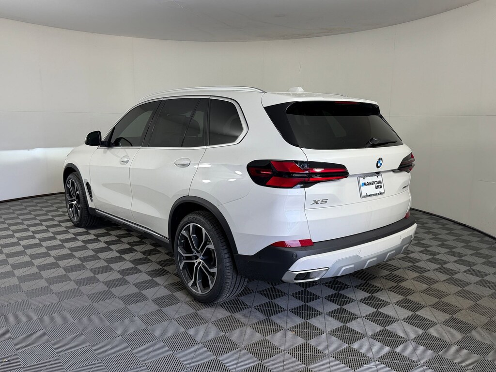 New 2026 BMW X5 sDrive40i SUV