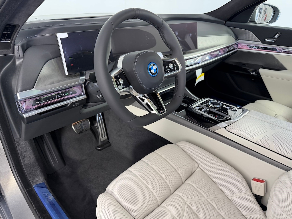 New 2026 BMW 750e xDrive Sedan