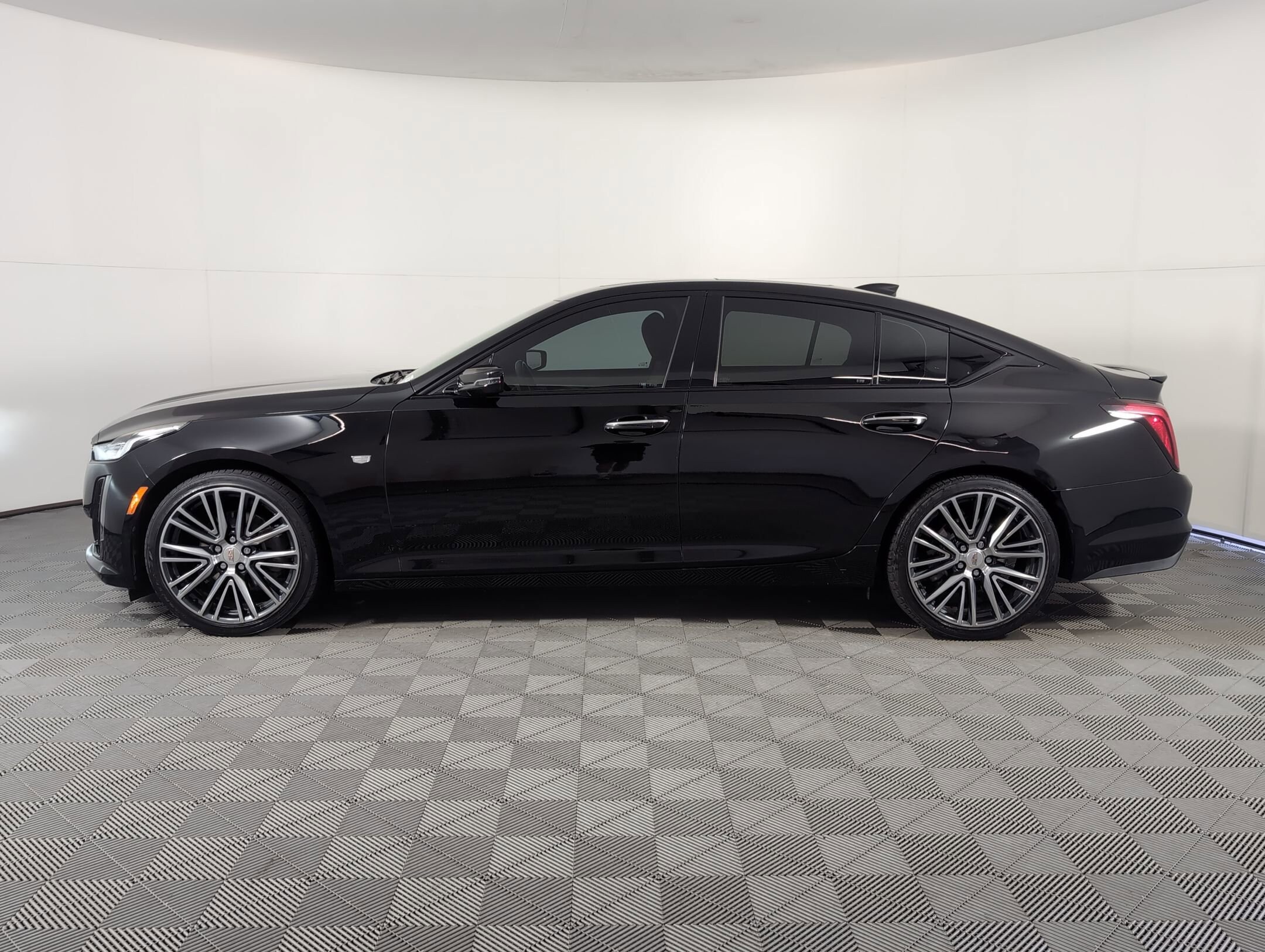 2021 Cadillac CT5 Premium Luxury photo 2
