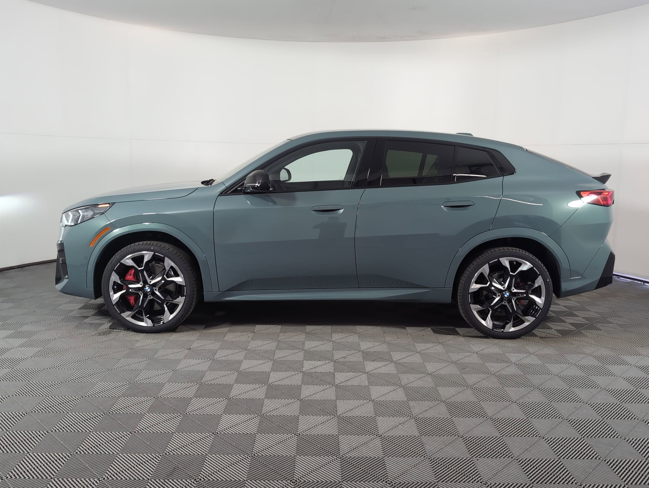 2026 Bmw X2 xDrive28i photo 2
