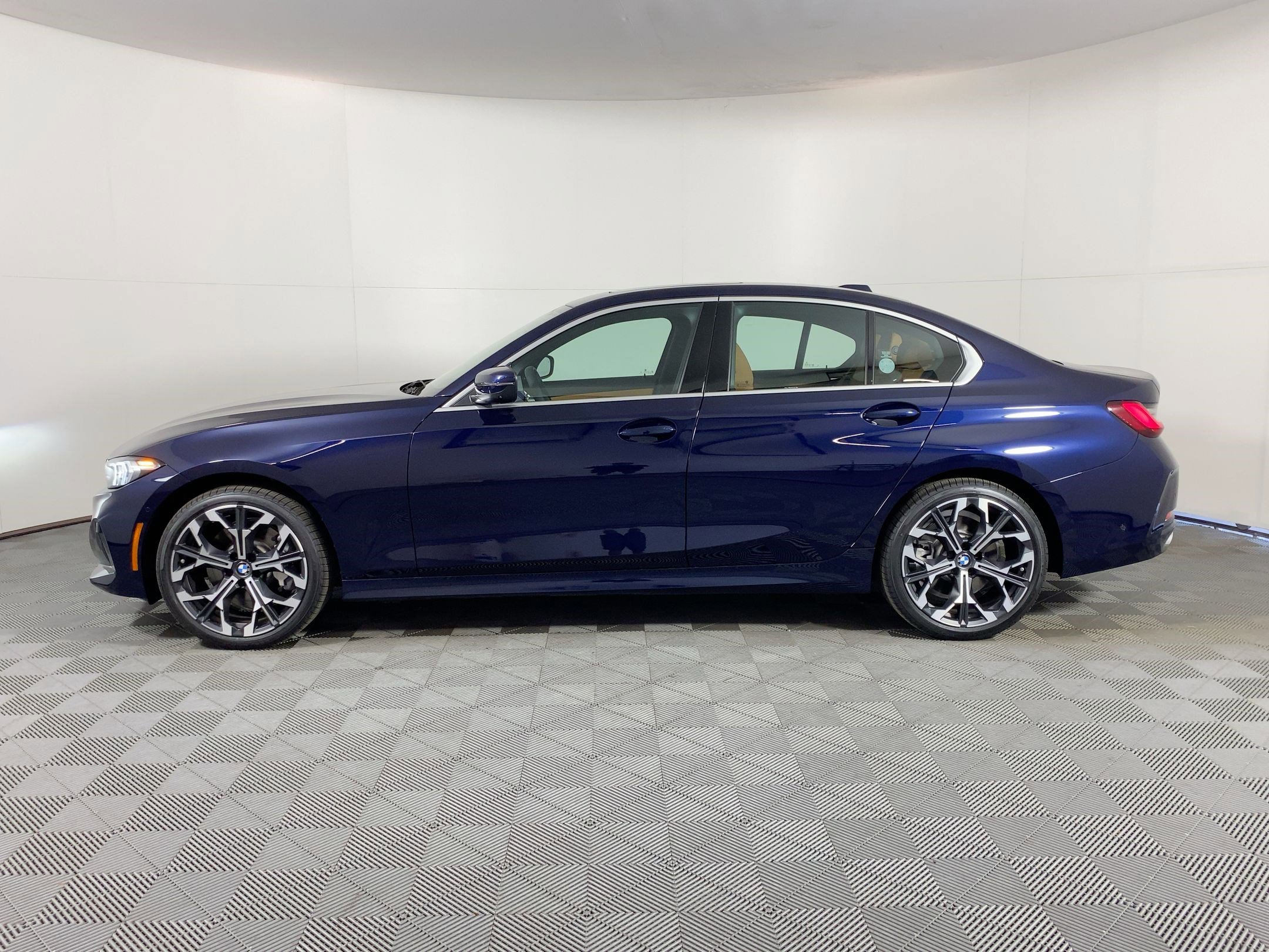 2026 Bmw 330i xDrive Sedan photo 2