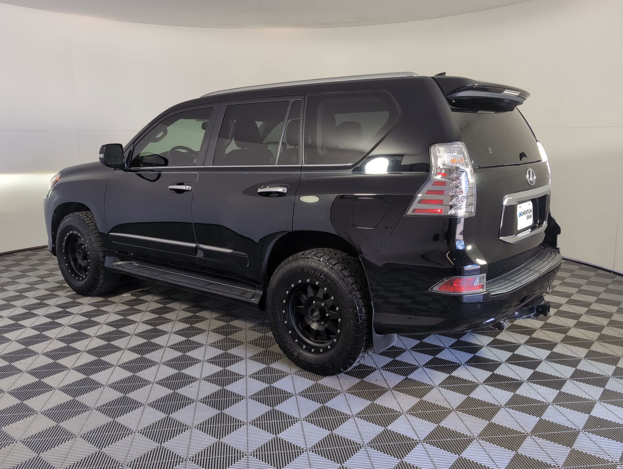 2017 Lexus GX 460 photo 2