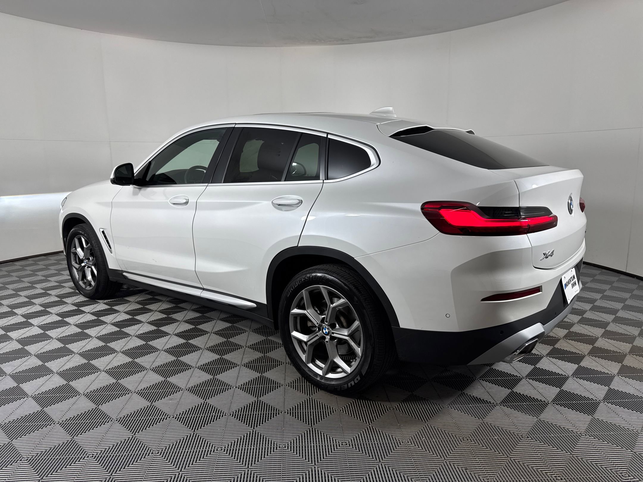 2024 Bmw X4 xDrive30i photo 2