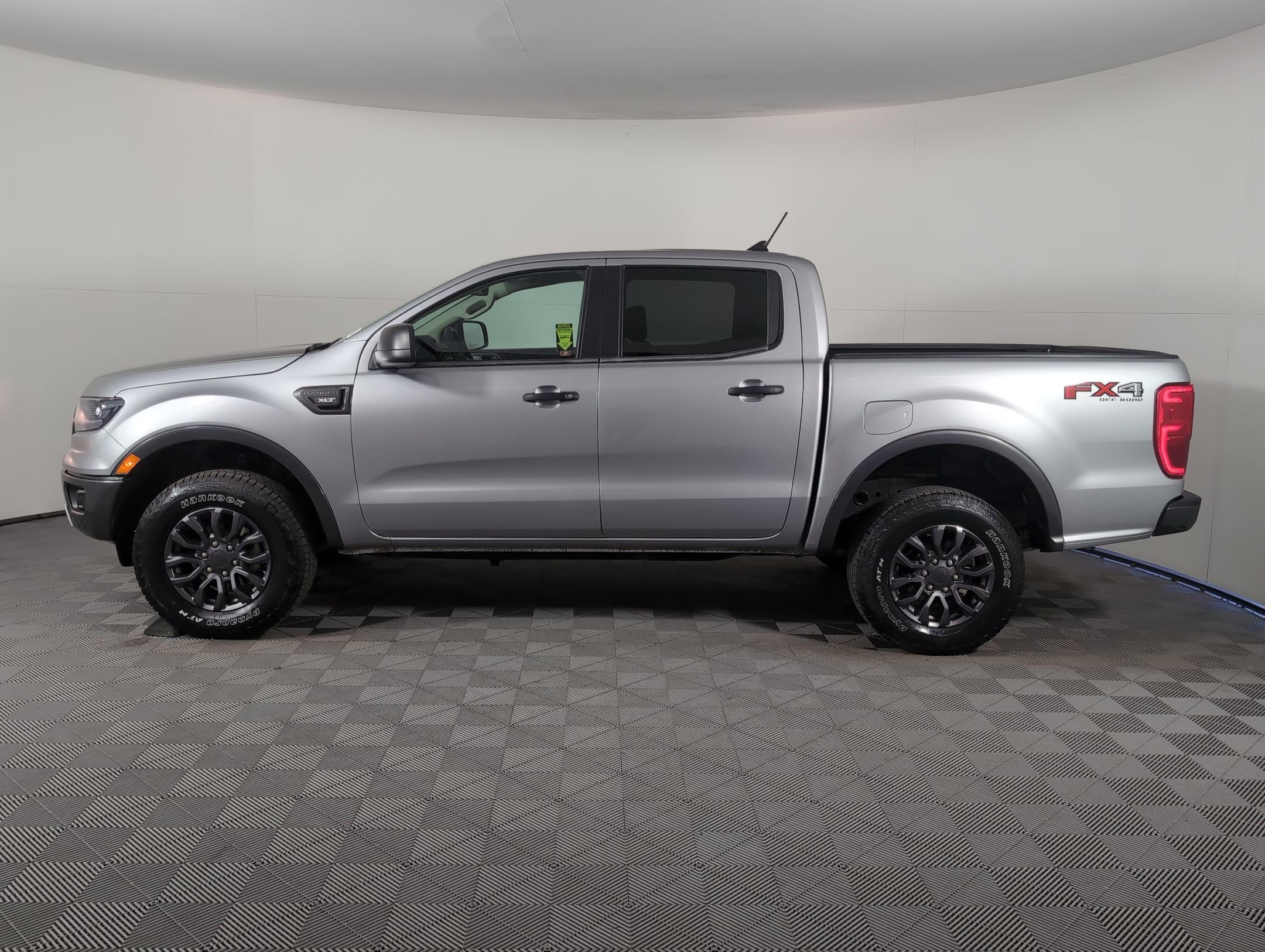 2020 Ford Ranger XLT photo 2