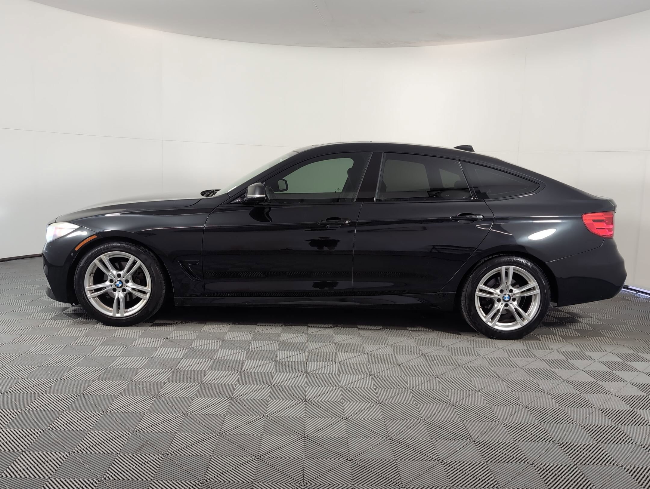 2015 Bmw 328i xDrive photo 2