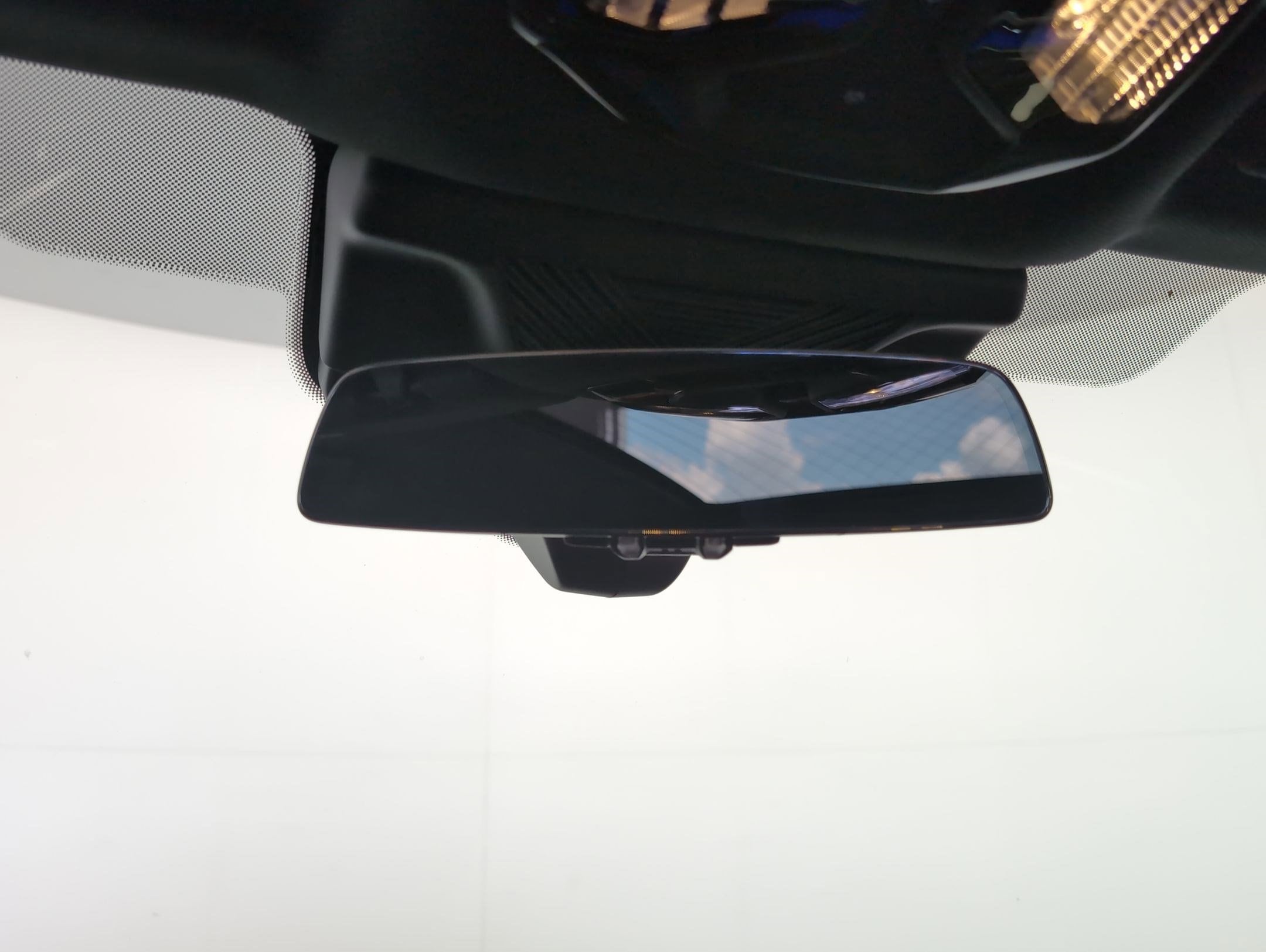 2025 BMW i7 50 - Photo 16