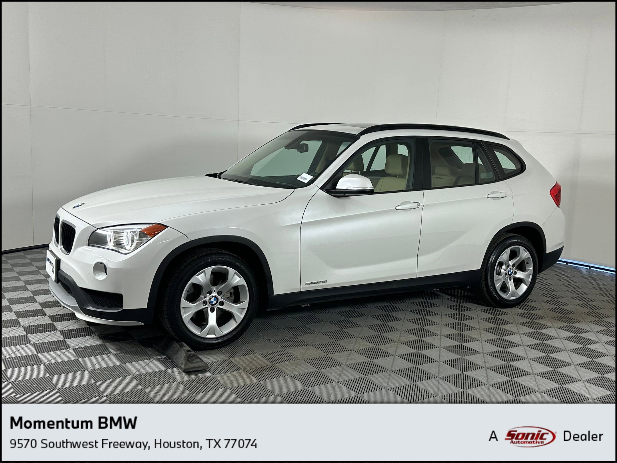 2015 BMW X1 28i's photo