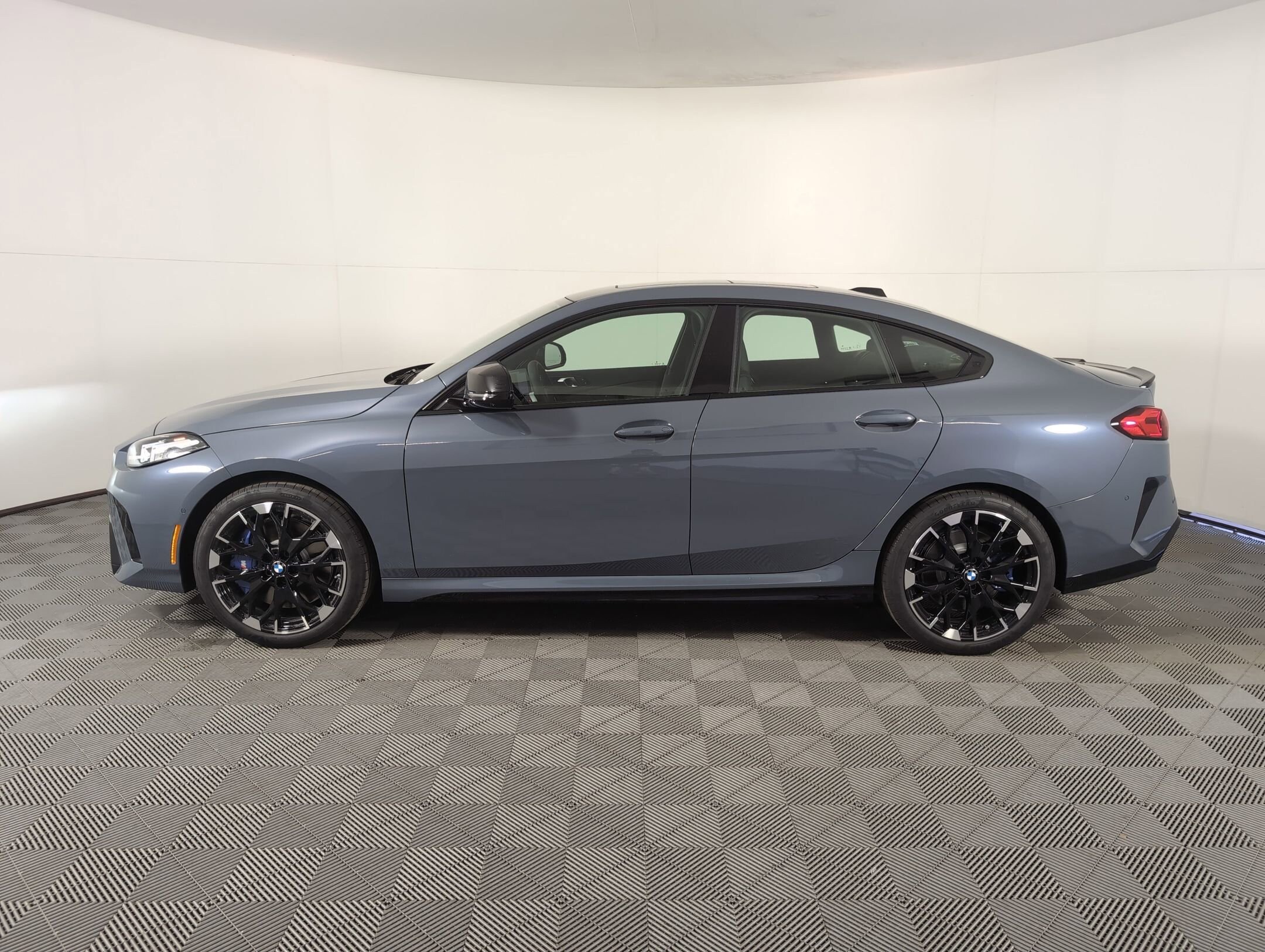 2025 Bmw M235i xDrive Gran Coupe photo 2