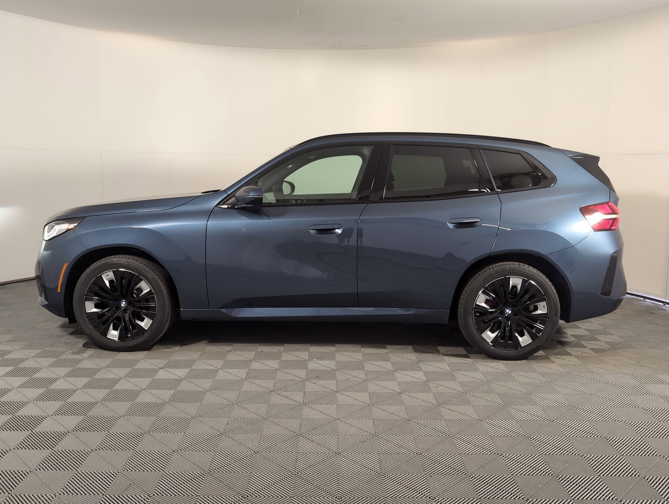2026 Bmw X3 photo 2
