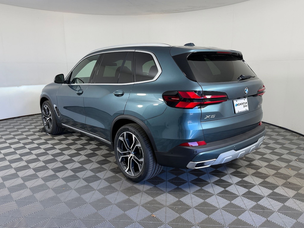 New 2026 BMW X5 sDrive40i SUV
