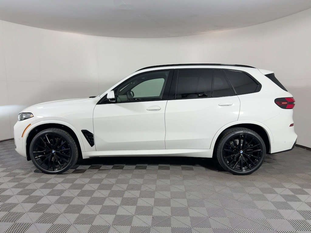 New 2026 BMW X5 sDrive40i SUV