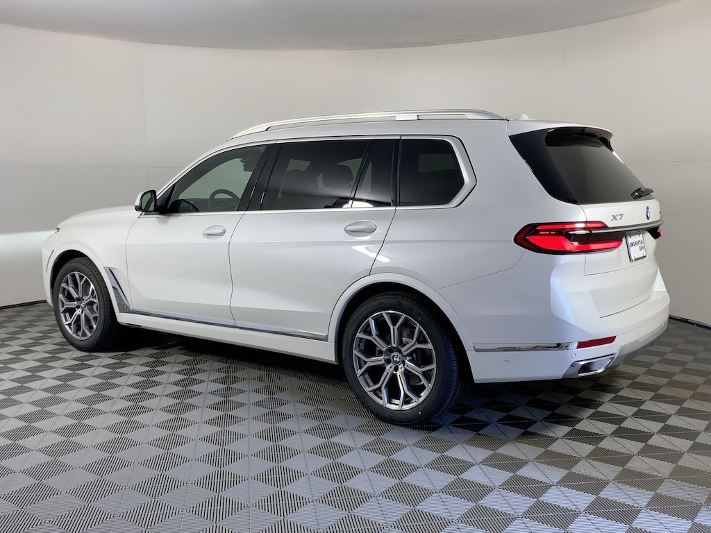 New 2026 BMW X7 xDrive40i SUV