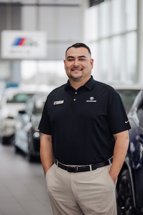 Staff member Javier Mendoza from ID_e6aaefe7f04b