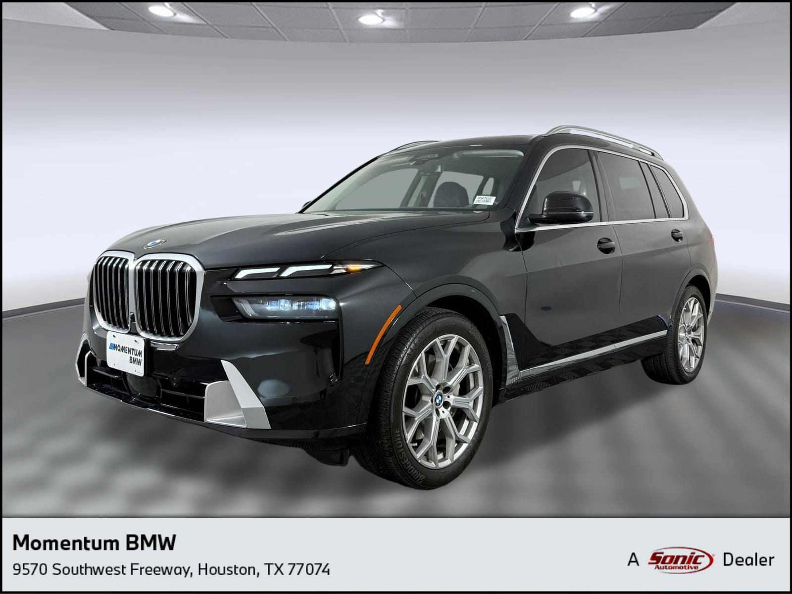 2023 BMW X7 40i's photo