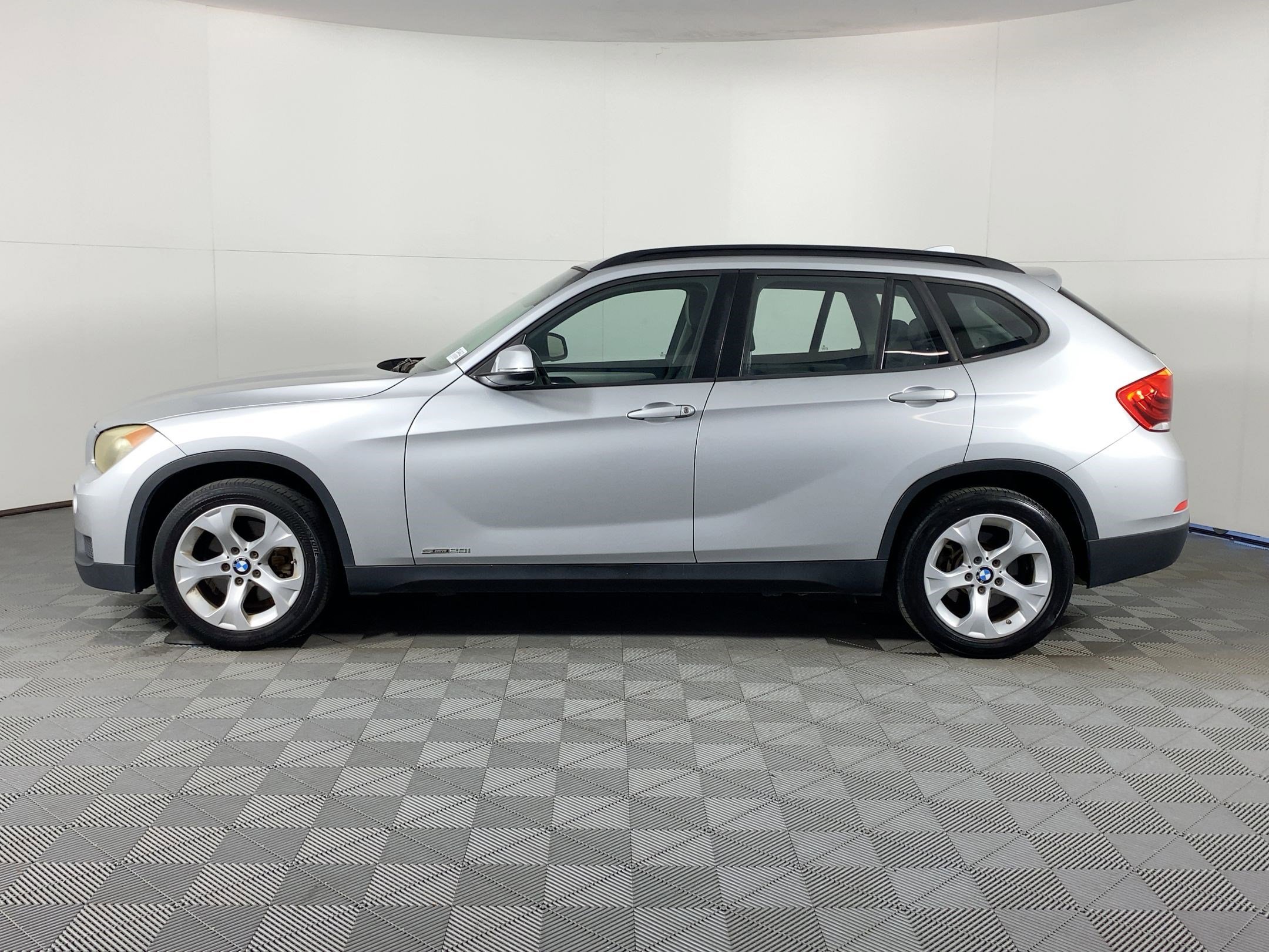 2013 Bmw X1 sDrive28i photo 2