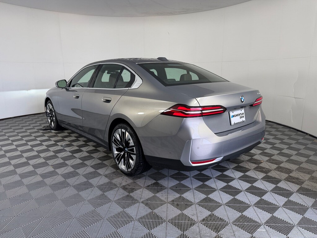 Used 2027 BMW 530i Sedan
