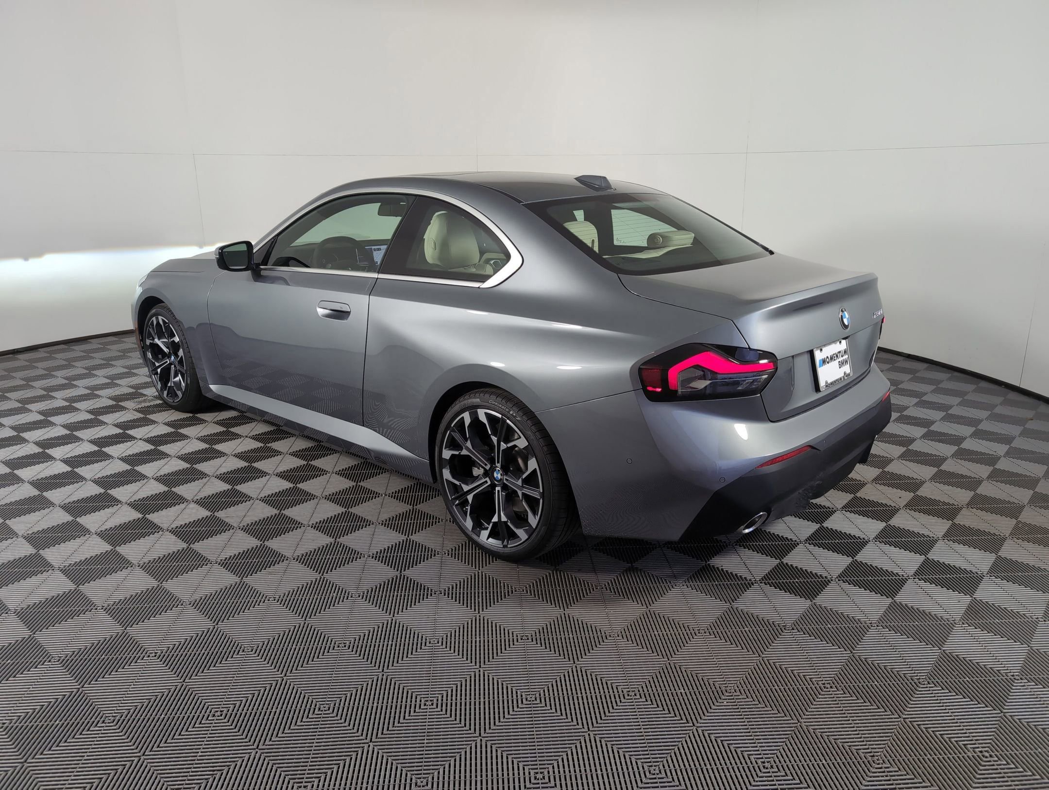 2025 Bmw 230i Coupe photo 3