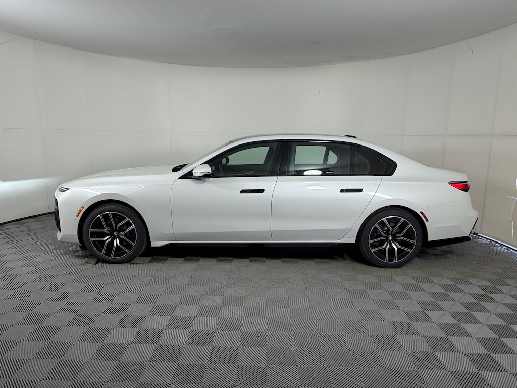 New 2026 BMW 740i Sedan